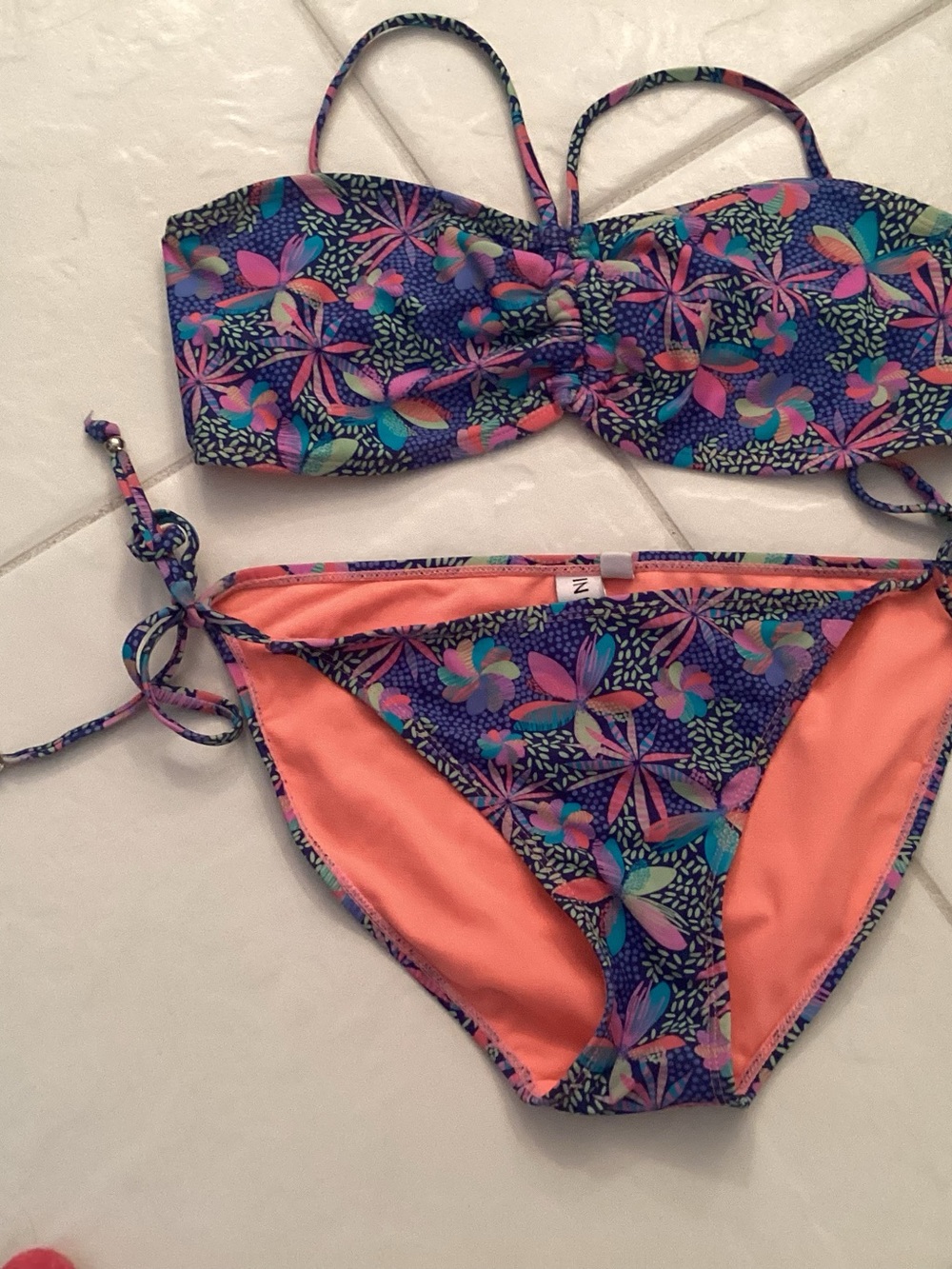 Woman’s Floral Two-Piece Swim Set in Navy and Coral Size L